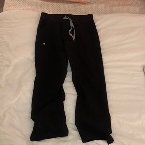 Figs kade scrub pants!